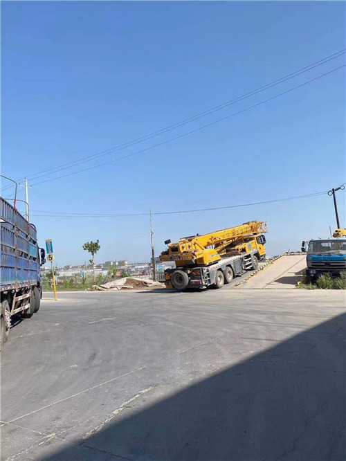 尧都区25吨吊车的租赁价格大概是多少？